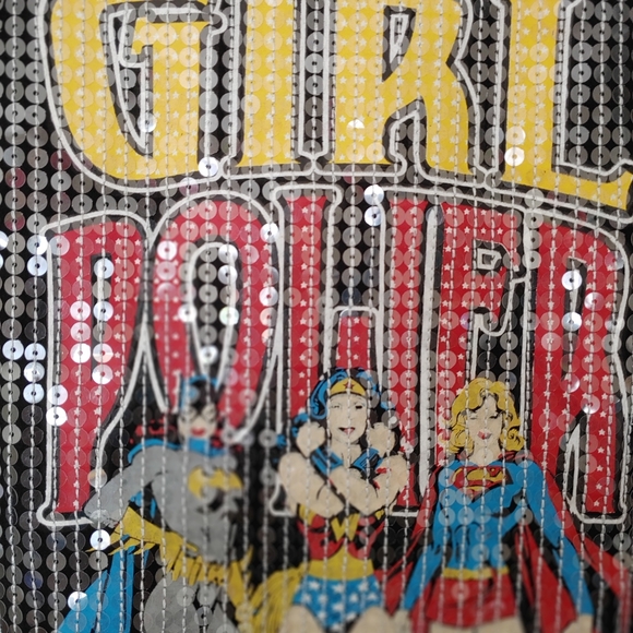 😊 2 / $20 Dc comics Tshirt - Picture 2 of 6